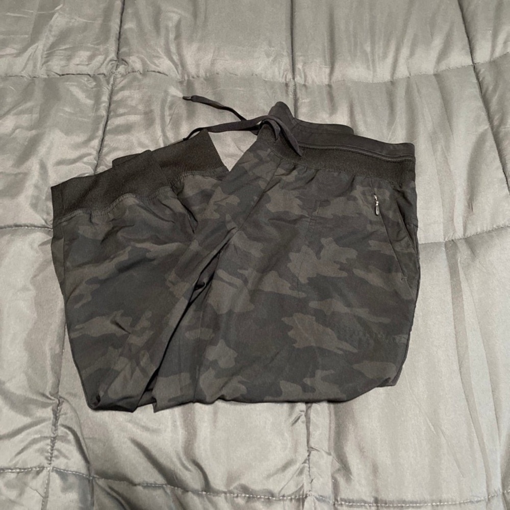 Kyodan Crop Joggers - Picture 4 of 5
